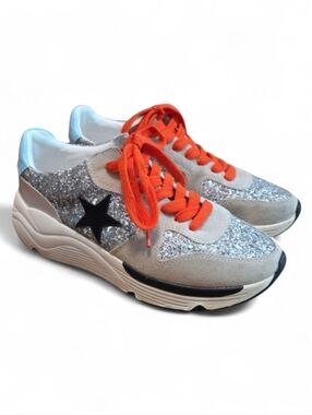 White Raven Glitter Star Sneakers Size 6